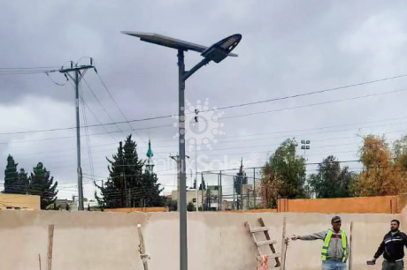 Falcon tout en deux lampadaire solaire en Jordanie