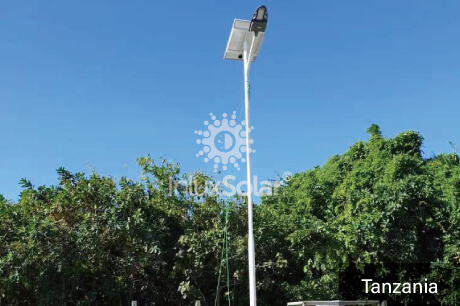 Lampes solaires pour les nouvelles routes de la ville en Tanzanie